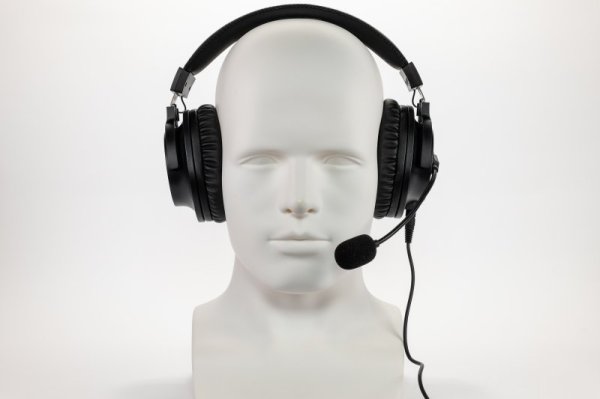 CAD MH350 Closed Back Streaming Headset With Microphone