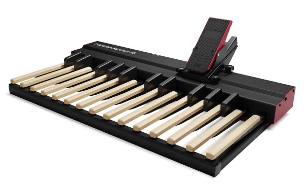 American Music & Sound - Nord Pedal Keys 25 MIDI Pedal Board - NORD