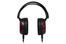 Premium Closed-Back Dynamic Headphones
